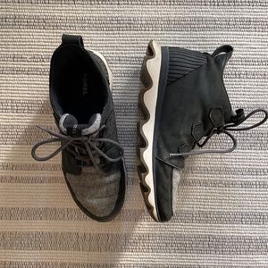 Sorel Kinetic Boots size 9.5 (40.5)